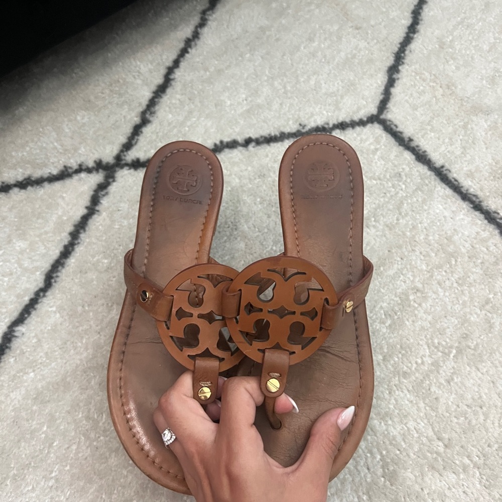 Womens size 7 Tory Burch sandals